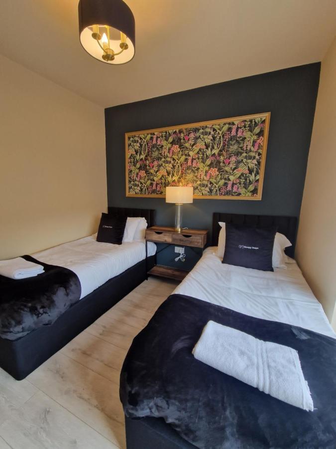 3 Bedroom Stylish Home Merthyr ميرثير تيدفيل المظهر الخارجي الصورة